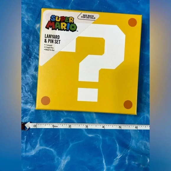 Super Mario - Nintendo - Lanyard & Pin Set - BNIB โ๏ธ๐ช ๐๐ - Picture 3 of 7